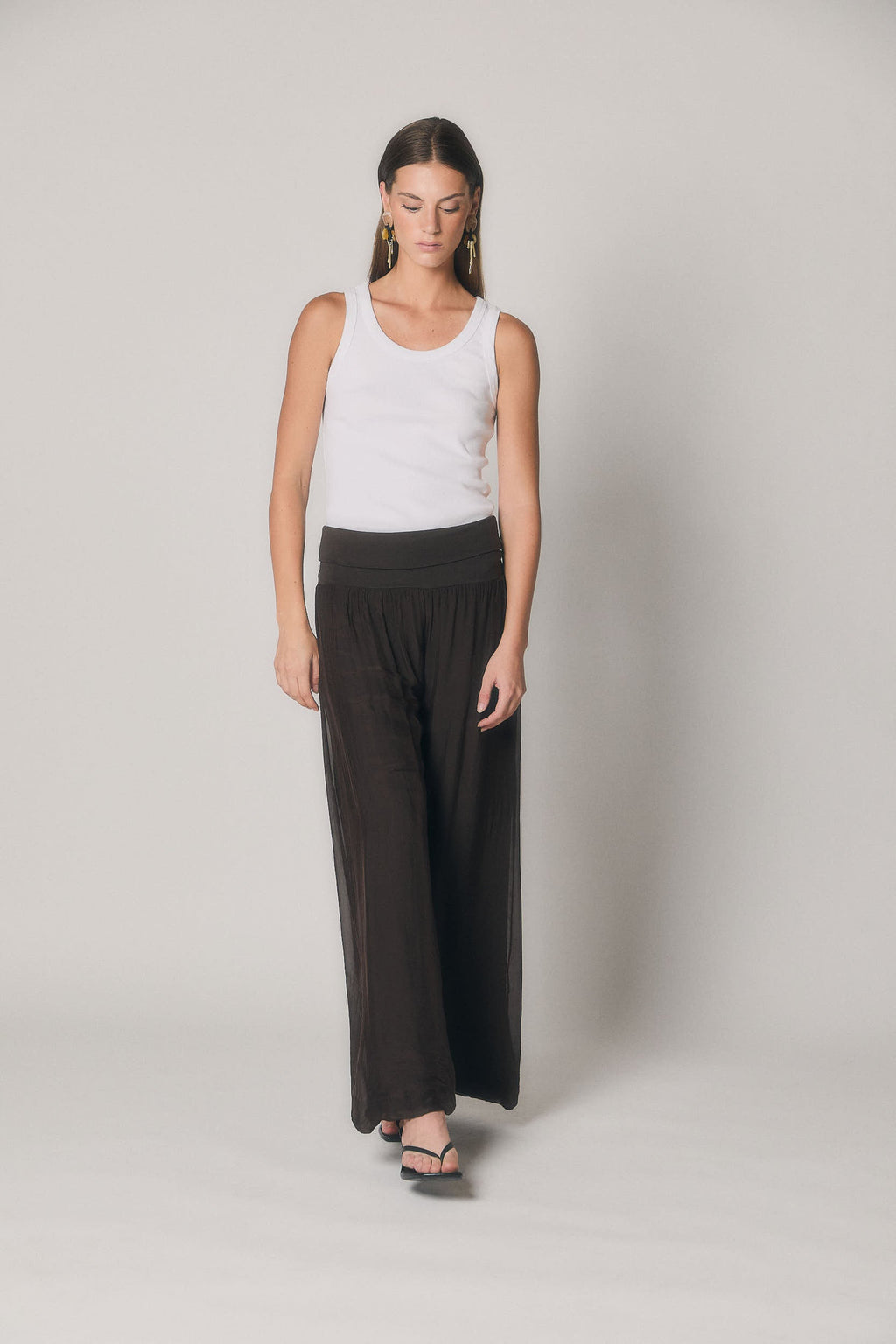 Pantalón bombacho de seda marrón