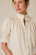 Camisa fruncida cuello volante natural