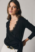 Jersey cruzado encaje negro