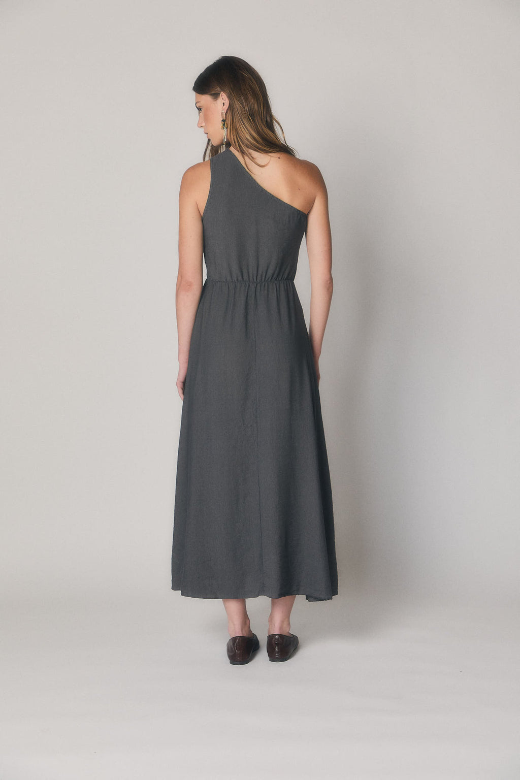Vestido Midi Asimétrico Gris Antracita | Fiesta