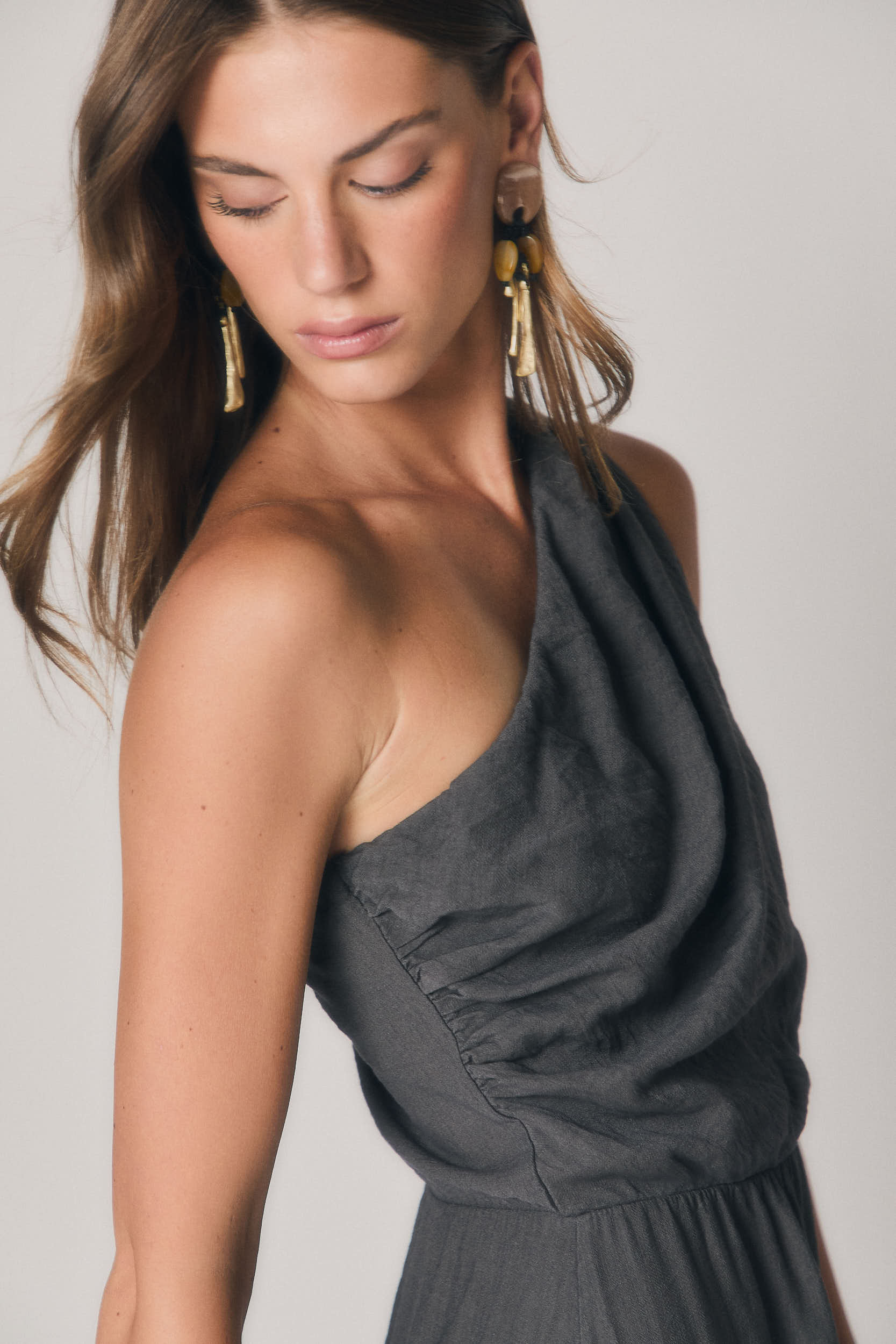 Vestido Midi Asimétrico Gris Antracita | Fiesta