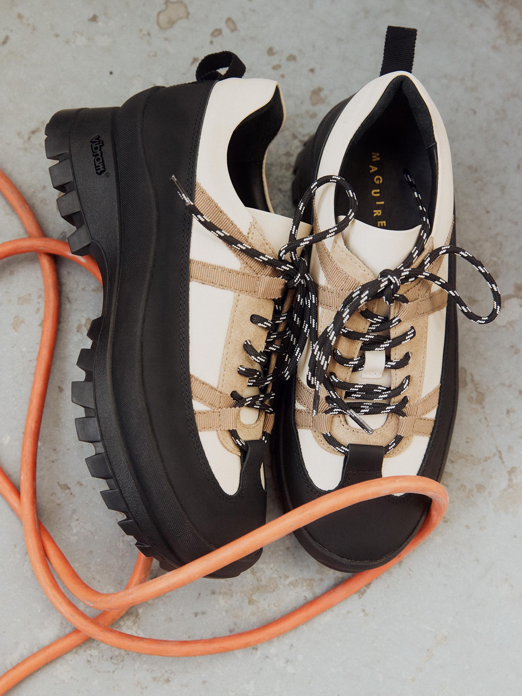 Zapatillas Combinadas Crema Beja